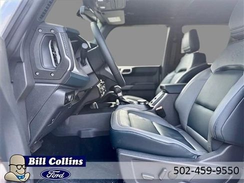 New 2024 Ford Bronco Outer Banks w/ Sasquatch Package image 9