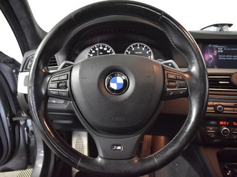 Used 2013 BMW M5 RWD image 16