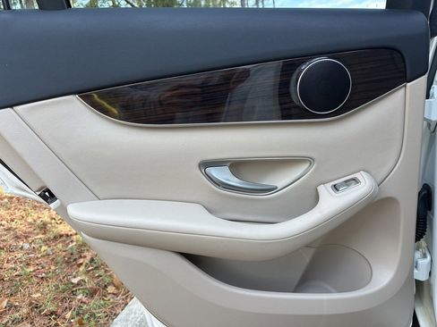 Used 2021 Mercedes-Benz GLC 300 image 51