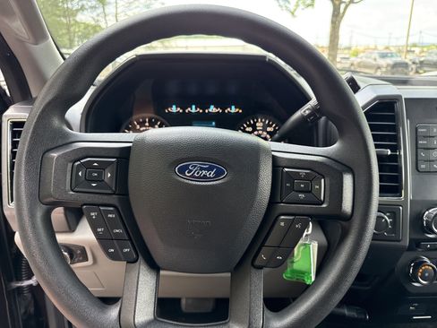 Used 2018 Ford F150 XLT AWD/4WD image 22
