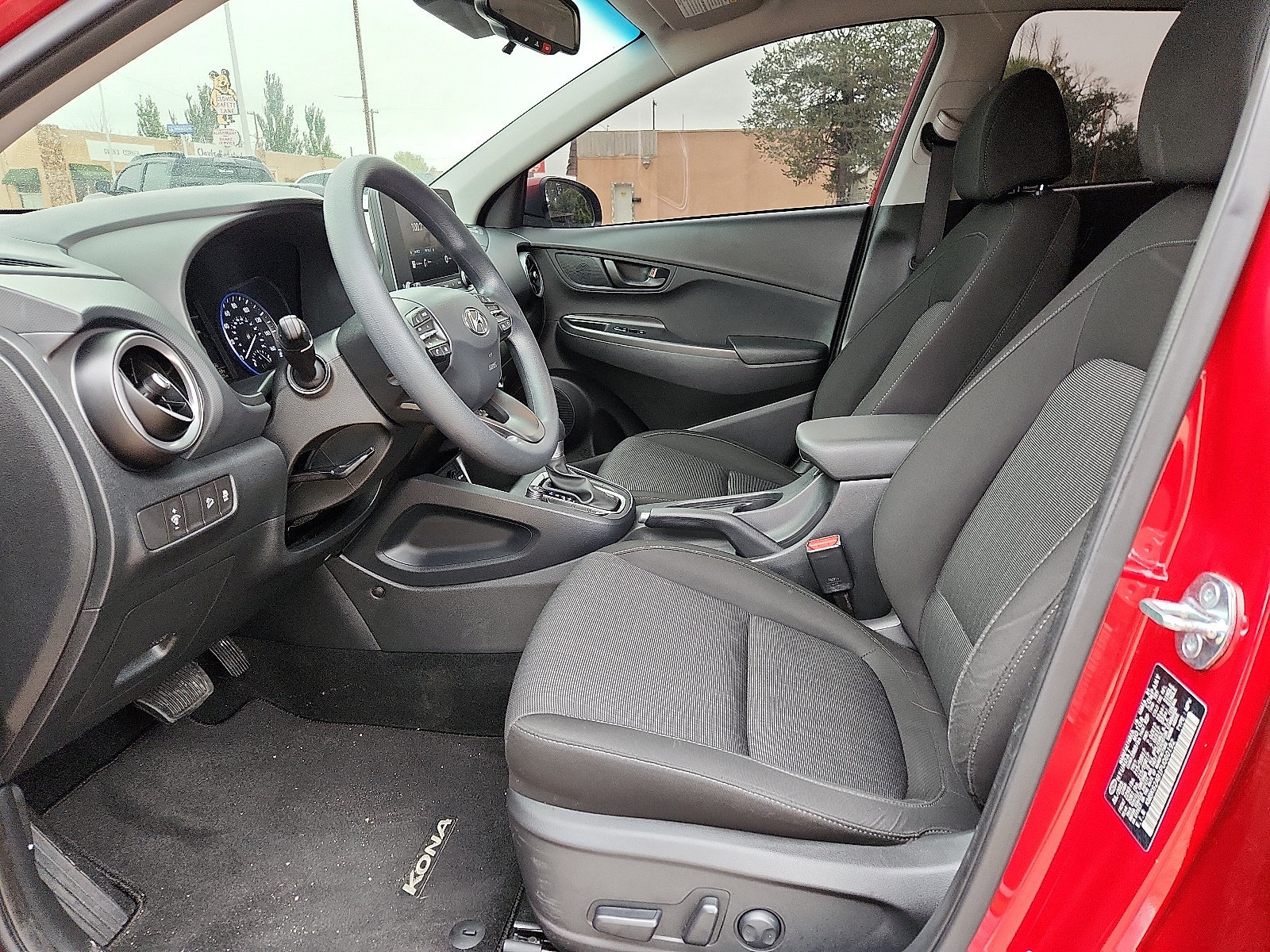 Used 2023 Hyundai Kona SEL w/ Cargo Package FWD image 10