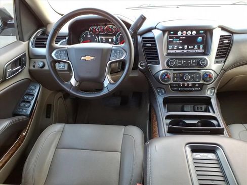 Used 2019 Chevrolet Suburban Premier w/ RST 6.2L Performance Edition image 21