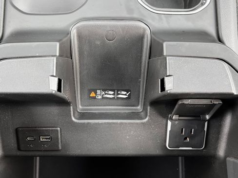 Used 2024 GMC Sierra 2500 Denali w/ Denali Reserve Package image 26