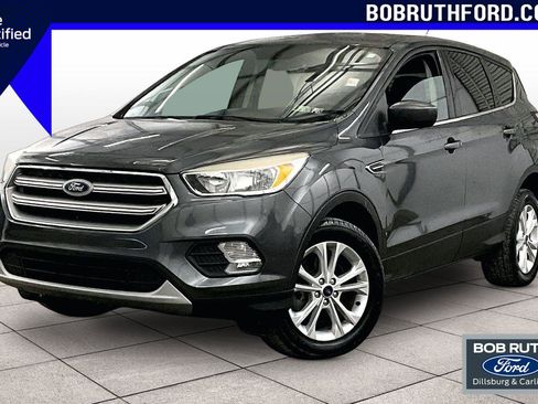 Used 2017 Ford Escape SE image 1