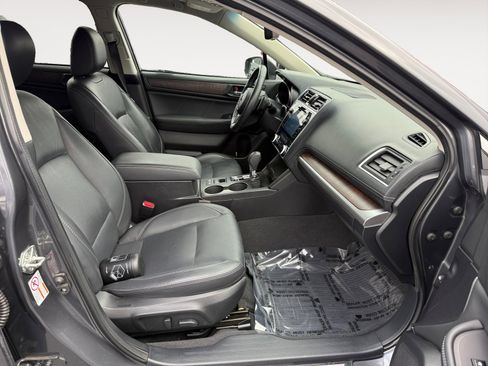 Used 2019 Subaru Outback 3.6R Limited w/ Popular Package #2 image 19