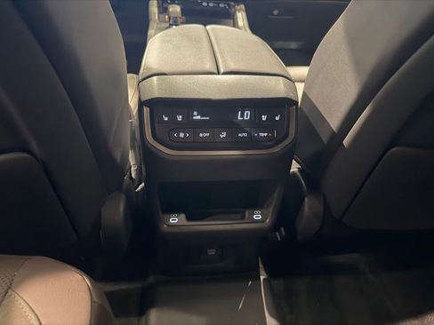 Used 2025 Lexus TX 550h AWD Plug-In Hybrid w/ Technology Package image 29