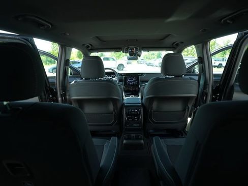 New 2026 Jeep Grand Cherokee L 4WD image 24