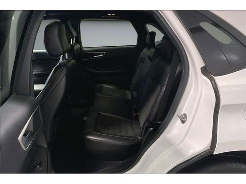 Used 2022 Ford Edge ST-Line image 28