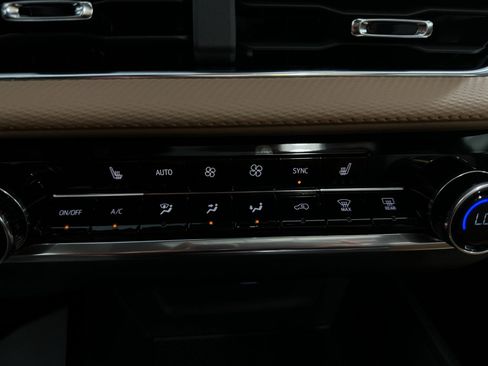 New 2026 Chevrolet Equinox ACTIV w/ Safety and Technology Package image 21