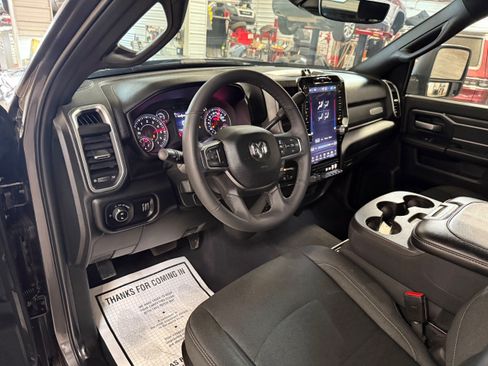 Used 2025 RAM 2500 Big Horn AWD/4WD image 45