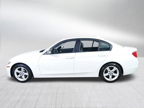 Used 2015 BMW 320i xDrive Sedan AWD/4WD image 4