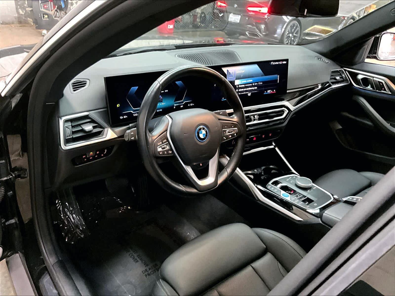Used 2023 BMW i4 eDrive40 w/ Premium Package RWD image 17