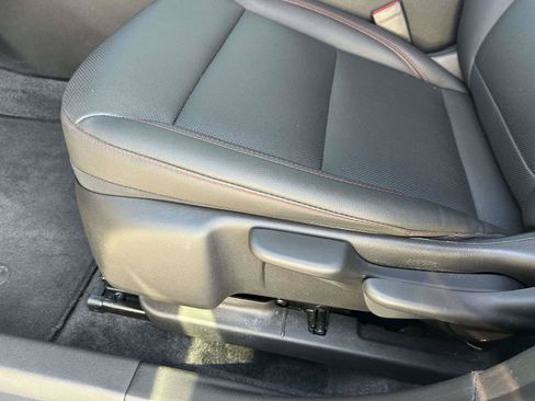 Used 2024 Chevrolet Trax RS w/ Sunroof Package FWD image 16