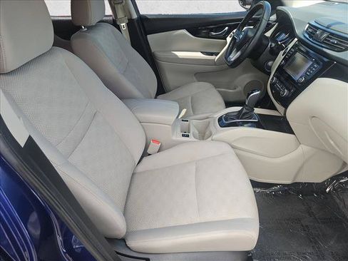 Used 2018 Nissan Rogue Sport SV w/ SV Technology Package FWD image 21
