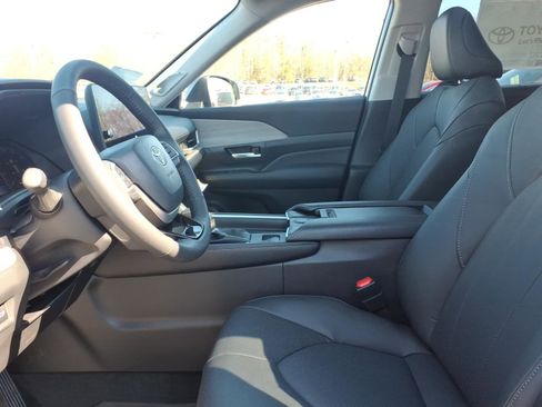 New 2026 Toyota Grand Highlander Limited AWD/4WD image 6