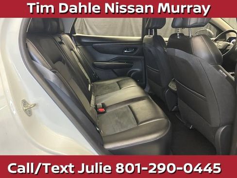 Used 2024 Nissan Ariya AWD image 18
