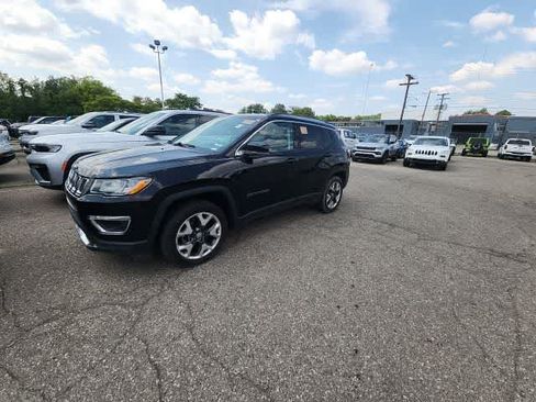 Certified 2018 Jeep Compass Limited w/ Navigation Group AWD/4WD image 29