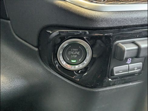 New 2026 GMC Sierra 1500 SLE image 23