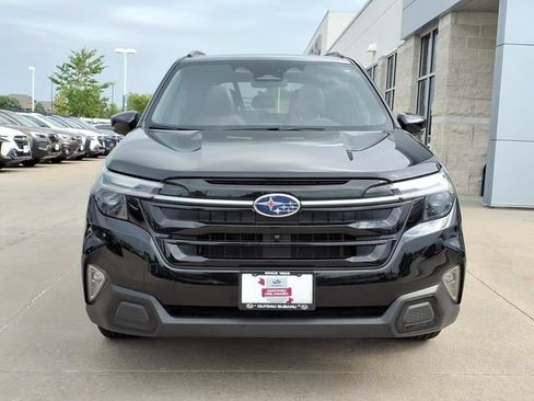 Certified 2025 Subaru Forester Touring w/ Popular Package - Touring AWD/4WD image 2