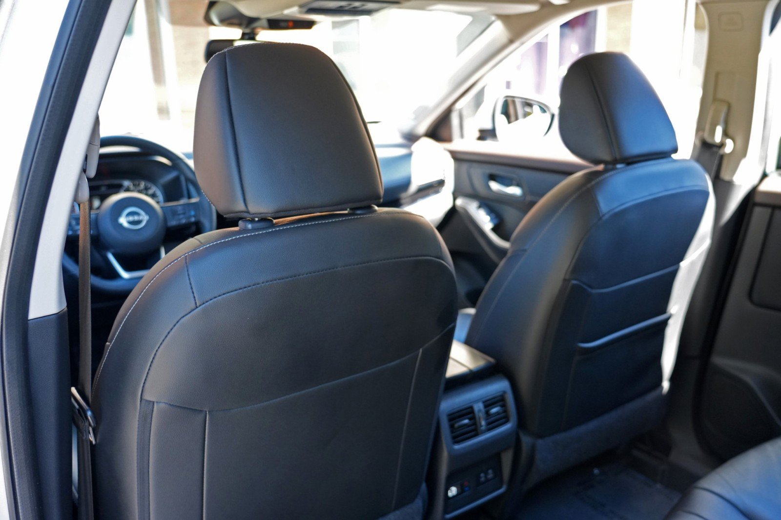 Used 2023 Nissan Rogue SL w/ SL Premium Package FWD image 32