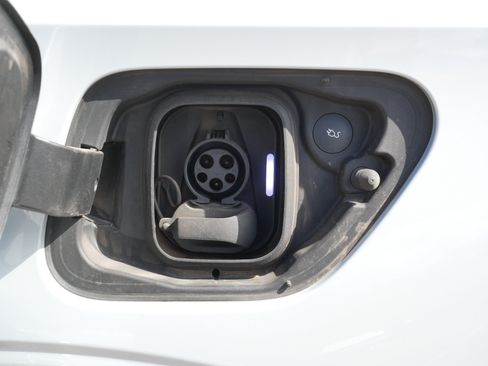 Used 2022 Polestar Polestar 2 w/ Plus Package AWD/4WD image 34