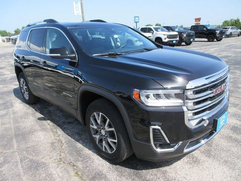 Used 2023 GMC Acadia SLT w/ Preferred Package FWD image 7