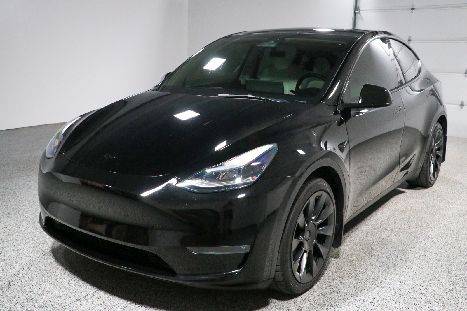 Used 2023 Tesla Model Y Long Range AWD/4WD image 26