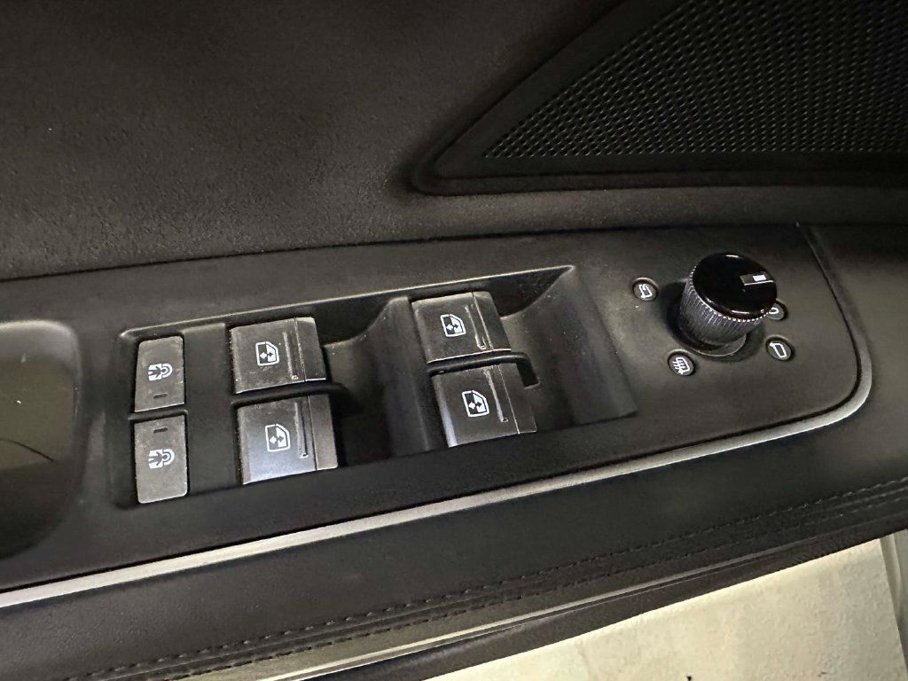 Used 2022 Audi A8 L 3.0T w/ Executive Package AWD/4WD image 22