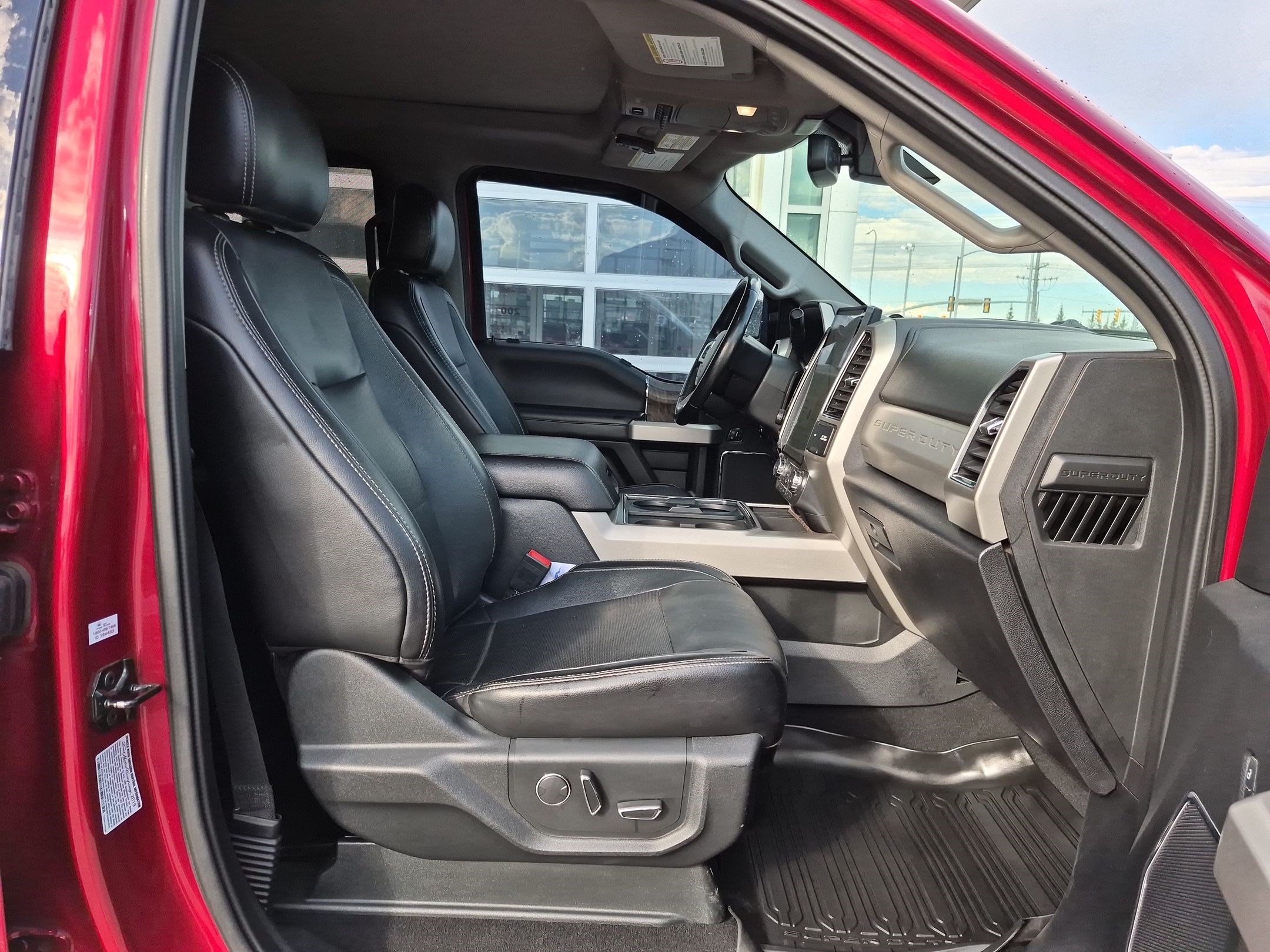 Used 2019 Ford F350 Lariat w/ Lariat Ultimate Package AWD/4WD image 32