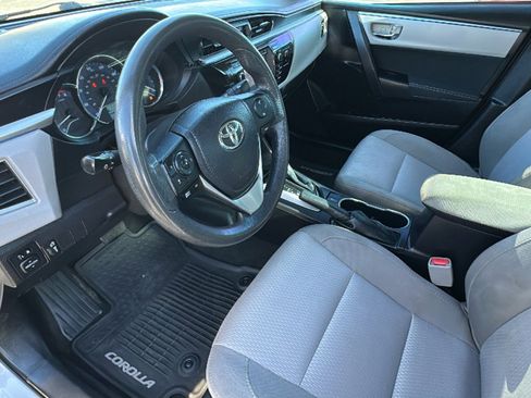 Used 2014 Toyota Corolla LE image 10