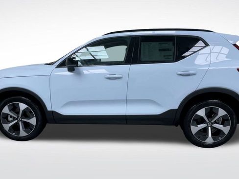 New 2026 Volvo XC40 B5 Plus w/ Protection Package Premier image 20