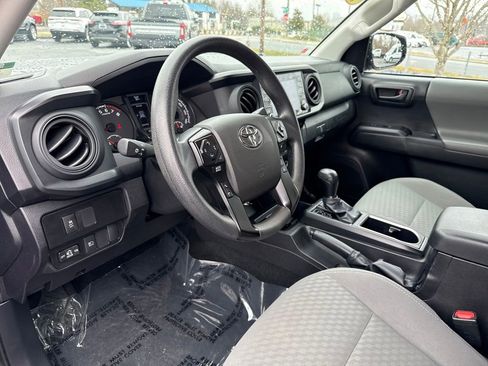 Used 2023 Toyota Tacoma SR image 9