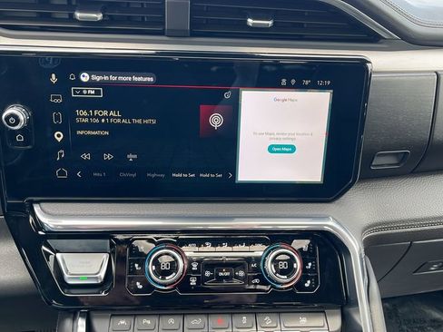 Used 2024 GMC Sierra 1500 Denali w/ Technology Package AWD/4WD image 12