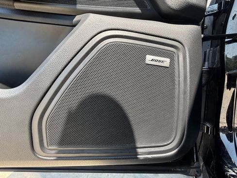 Certified 2021 Porsche Macan image 18