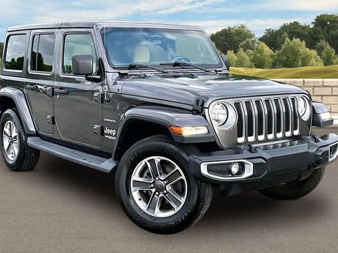 Used 2021 Jeep Wrangler Unlimited Sahara AWD/4WD image 2
