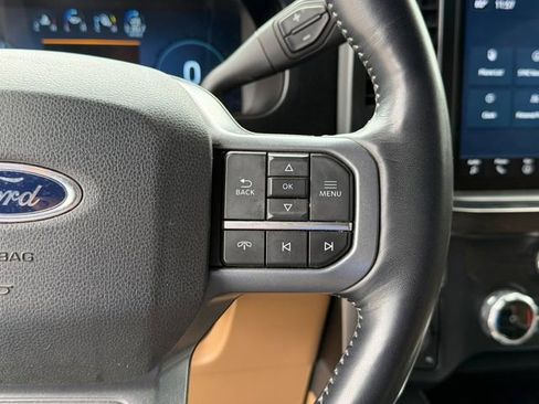 Used 2023 Ford F350 Lariat w/ Lariat Ultimate Package AWD/4WD image 13