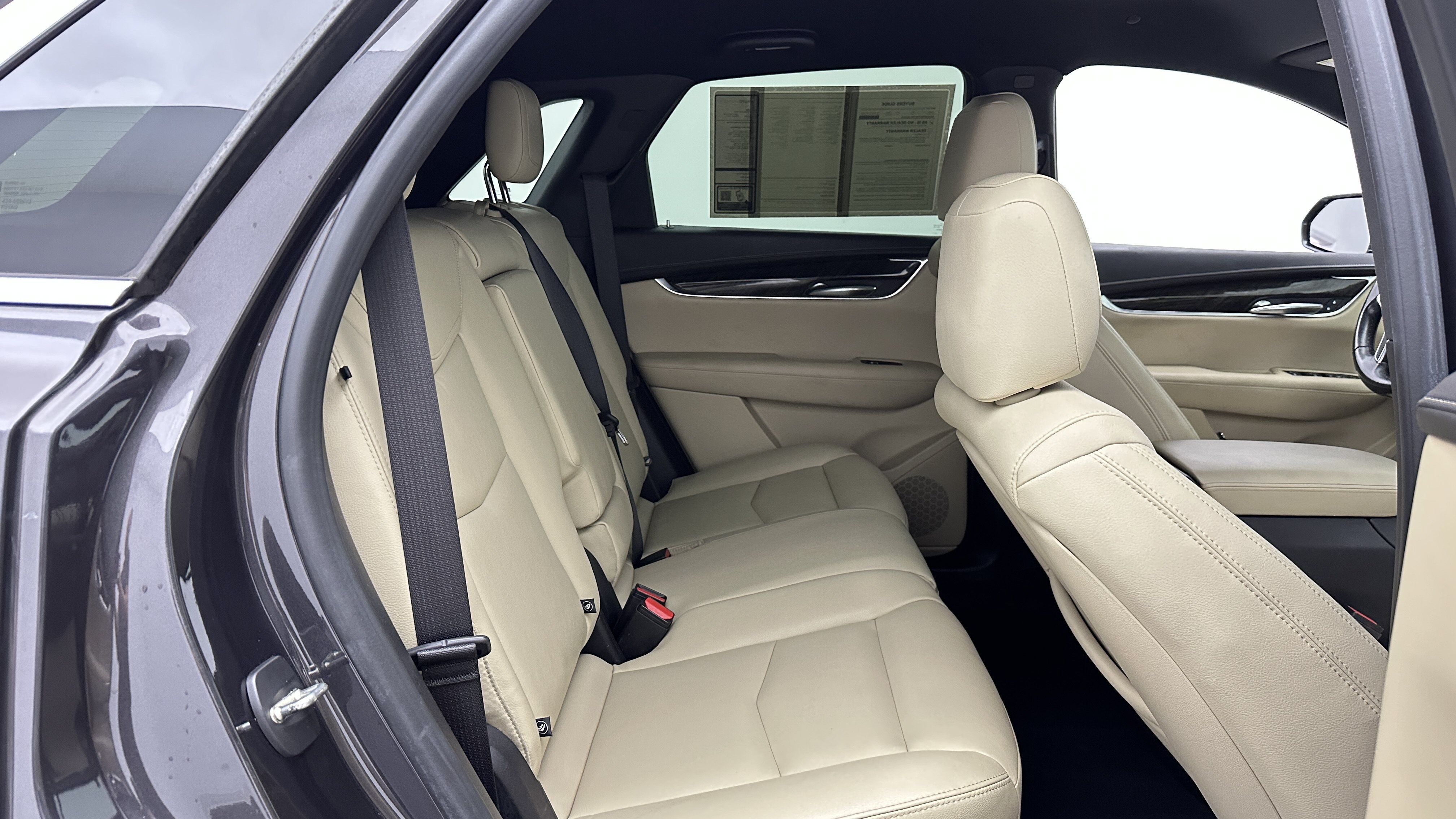 Used 2018 Cadillac XT5 FWD w/ LPO, Wheel Lock Package image 31
