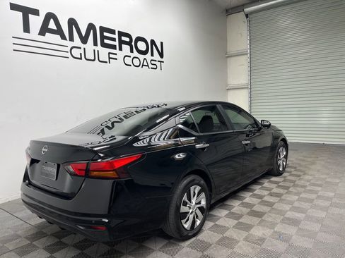 Used 2024 Nissan Altima 2.5 S FWD image 7