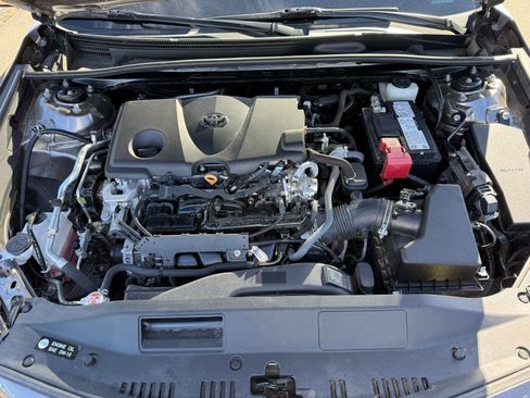 Used 2022 Toyota Camry SE w/ Carpet Mat Package (TMS) image 40