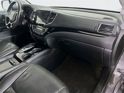 Certified 2019 Honda Pilot Touring image 34