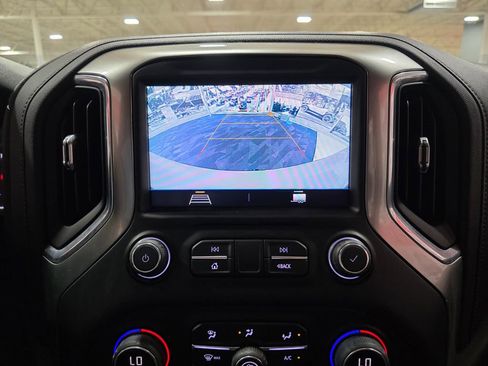 Used 2021 Chevrolet Silverado 1500 LT image 25