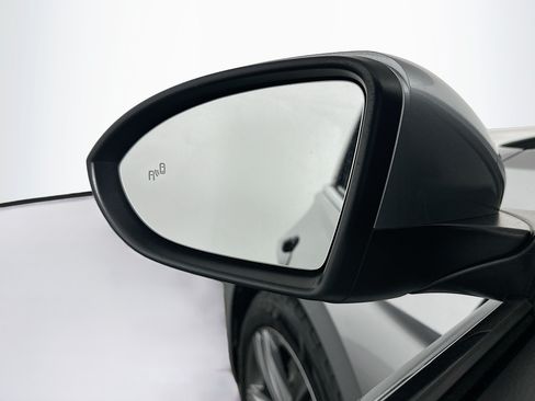 Used 2024 Volkswagen Jetta SE FWD image 16