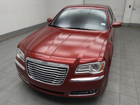 Used 2014 Chrysler 300 w/ Driver Convenience Group RWD image 15
