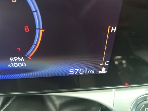 Used 2025 Chevrolet Trax LT w/ Driver Confidence Package image 12