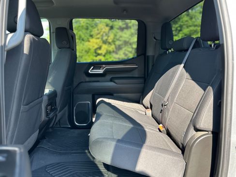 Used 2025 Chevrolet Silverado 1500 RST AWD/4WD image 19