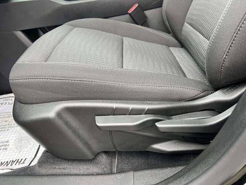 Certified 2025 Chevrolet Equinox LT w/ Safety and Technology Package image 17