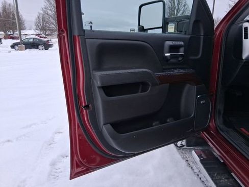 Used 2018 GMC Sierra 1500 SLT image 9