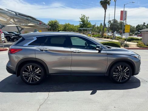 Used 2021 INFINITI QX50 Luxe w/ Appearance Package image 7