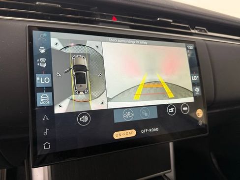 New 2025 Land Rover Range Rover SE AWD/4WD image 21