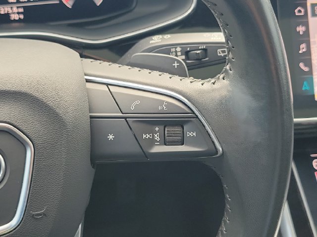 Used 2019 Audi Q8 Prestige w/ Luxury Package AWD/4WD image 14